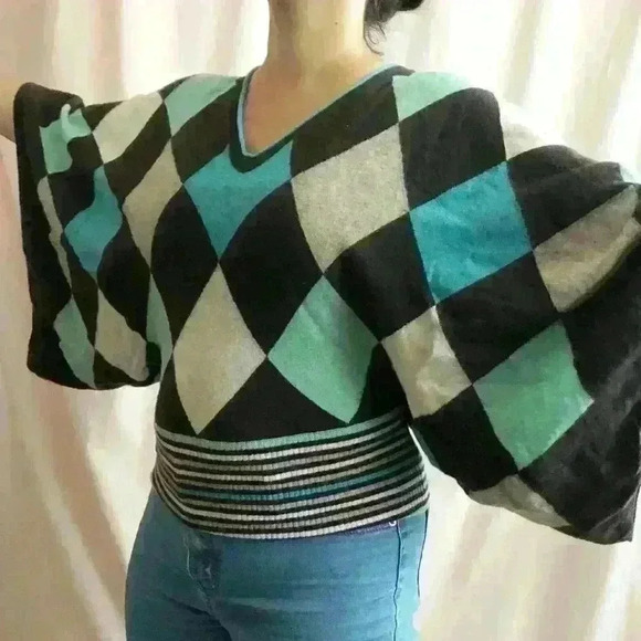 Benetton Kimono Cropped Wool  Top - Picture 6 of 8